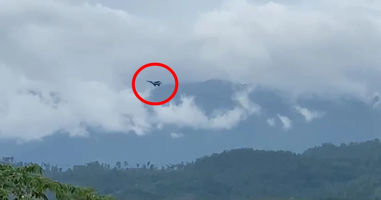 ชาวกะเหรี่ยงหนีภัยเข้าไทยกว่า 1,000 คน เผยเมียนมาส่งเครื่องบินยิงถล่มหมู่บ้าน สู้รบรุนแรง-มีผู้เสียชีวิตทั้งสองฝ่าย