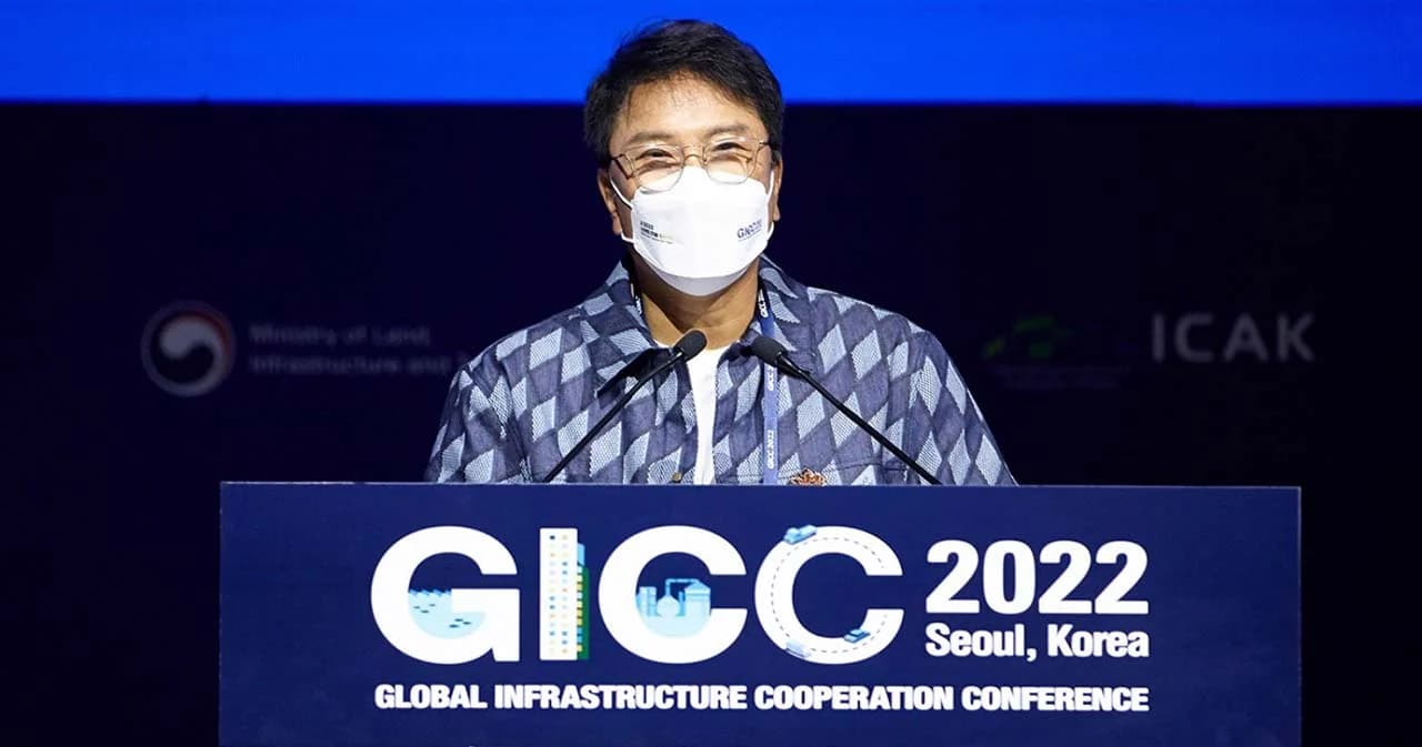 ‘ซูมาน ลี’ โปรดิวเซอร์ แห่ง SM ถ่ายทอดสุนทรพจน์หัวข้อ ‘อนาคตของ K-Construction’ ในงาน GICC