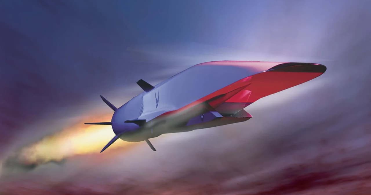 จีนพัฒนาขีปนาวุธไฮเปอร์โซนิก เร็วกว่าเสียง 2.5 เท่า มุดใต้ทะเลเมื่อใกล้เป้าหมาย