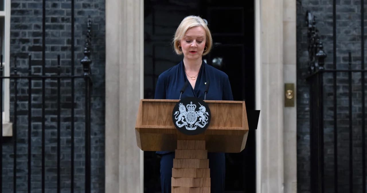 ‘ลิซ ทรัสส์’ ลาออกนายกฯ อังกฤษ หลังดำรงตำแหน่ง 45 วัน สั้นสุดในประวัติศาสตร์