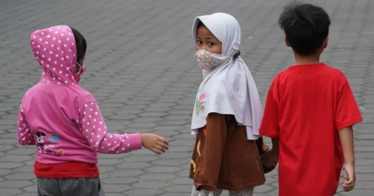 เด็กอินโดนีเซียเสียชีวิตแล้ว 133 คน เหตุไตวายเฉียบพลันจากน้ำเชื่อมแก้ไอ ยืนยันไม่พบจำหน่ายในไทย