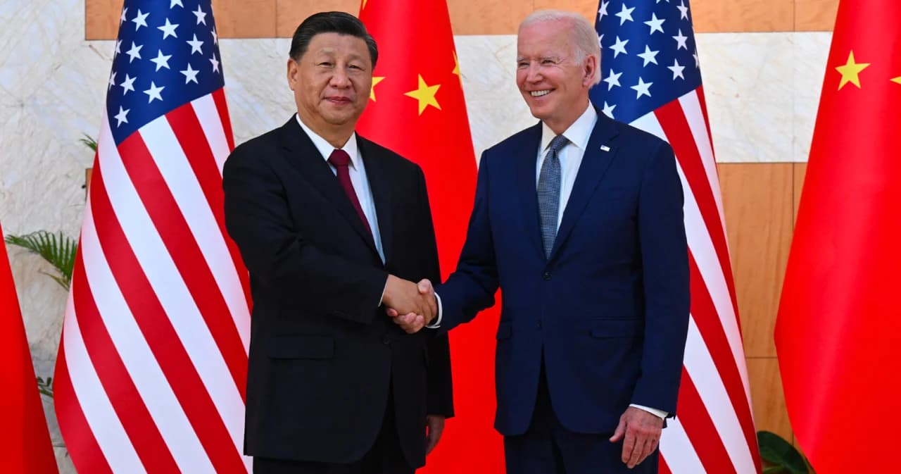 นาทีประวัติศาสตร์ ‘ไบเดน’ พบ ‘สี จิ้นผิง’ ที่อินโดนีเซีย