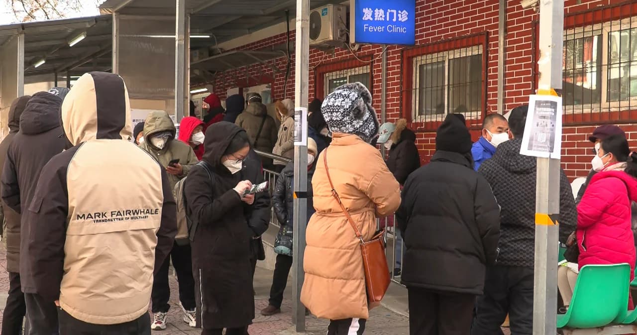 จีนเร่งเตรียมโรงพยาบาลรับมือผู้ป่วยโควิด ยอมรับสถานการณ์ประเมินยาก เพราะไม่รู้ยอดติดเชื้อจริง