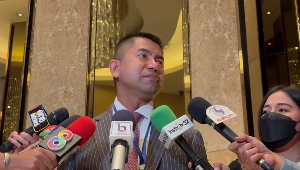 ออกหมายจับ 4 ตำรวจอุ้มชาวจีน-ล่ามสาว รีดเงินดิจิทัลกว่า 2 ล้าน