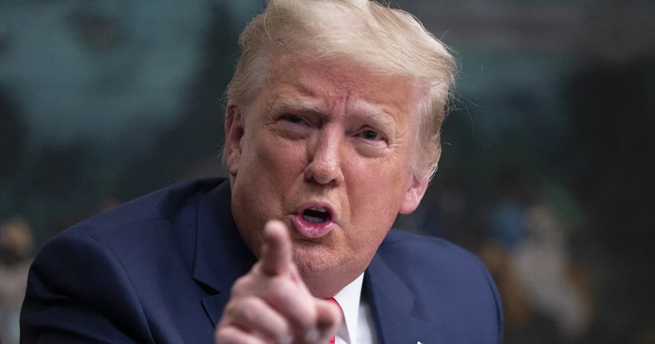 ‘โดนัลด์ ทรัมป์’ ถูกตั้งข้อหาคดีอาญา จ่ายเงินปิดปากดาราหนังผู้ใหญ่ เป็นอดีตผู้นำสหรัฐฯ คนแรกถูกดำเนินคดี