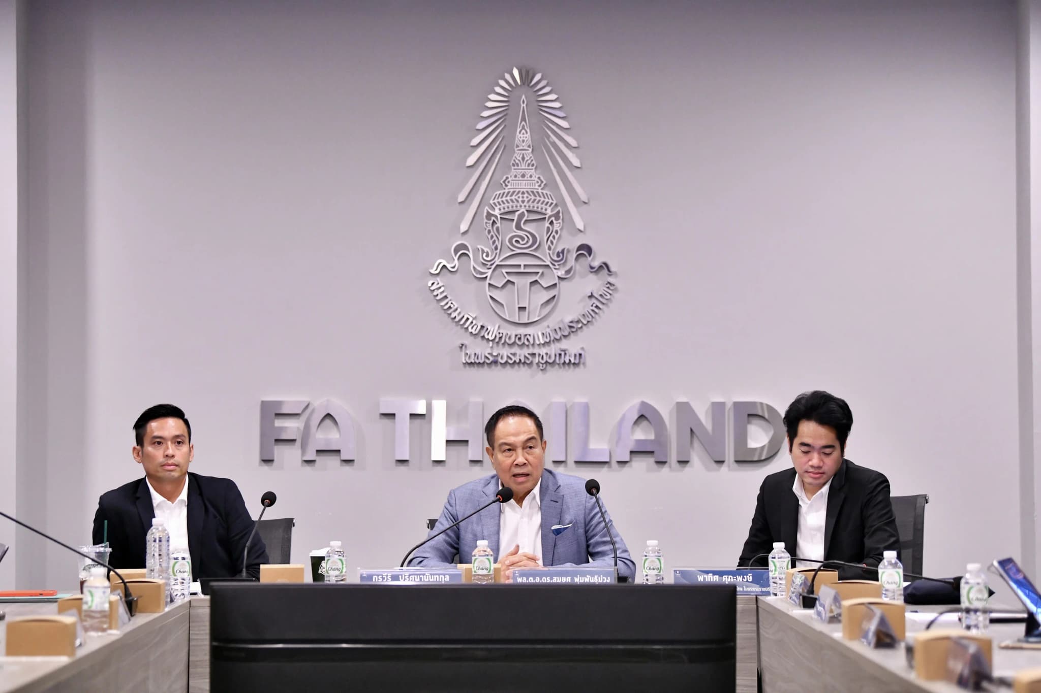 สมาคมฟุตบอลมอบสิทธิ์ ให้ทีมไทยลีก 1 เอาสัญญาณไปถ่ายทอดสดกันเอง