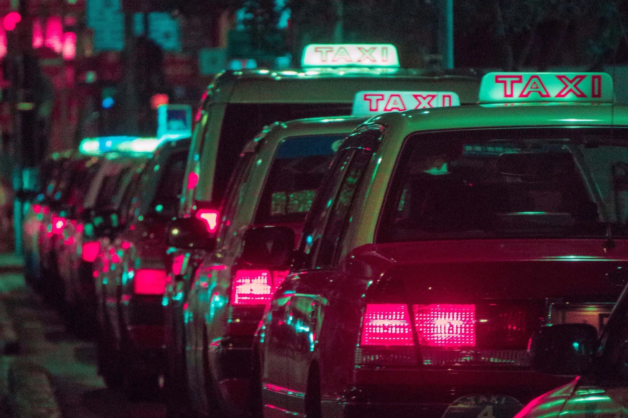 ฮ่องกงจัดระเบียบแท็กซี่จริงจัง ส่งตร.ตีเนียนเป็นนักท่องเที่ยว จับกุมคนขับโกงค่าโดยสาร