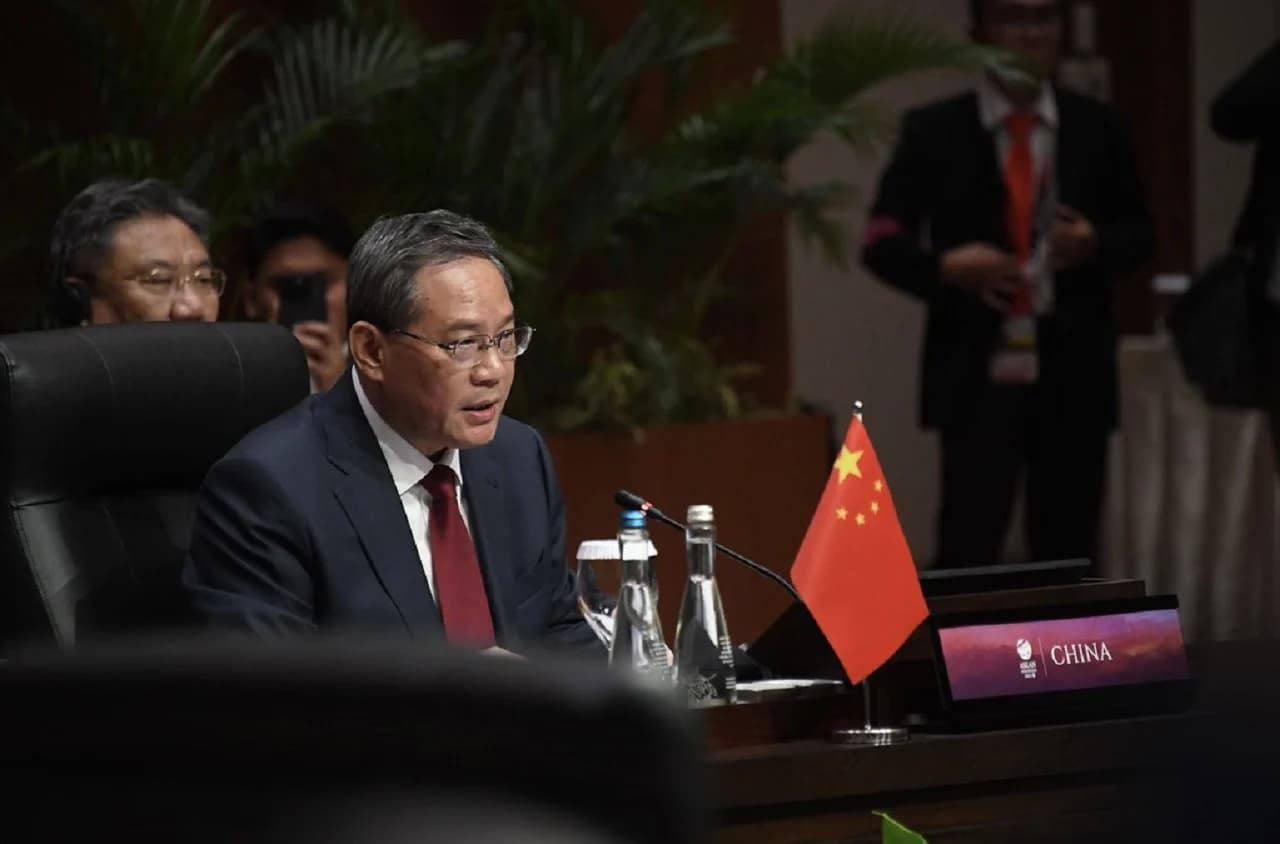 นายกฯ จีนเตือนอาเซียน ขอให้หลีกเลี่ยงการเลือกข้าง เพื่อไม่ให้เกิดสงครามเย็นครั้งใหม่