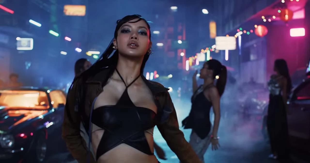 สิ้นสุดการรอคอย ‘LISA’ ปล่อยซิงเกิลใหม่ ‘ROCKSTAR’ ยึดเมืองพร้อมเล่าวีถีชีวิตคนไทยผ่านเอ็มวี