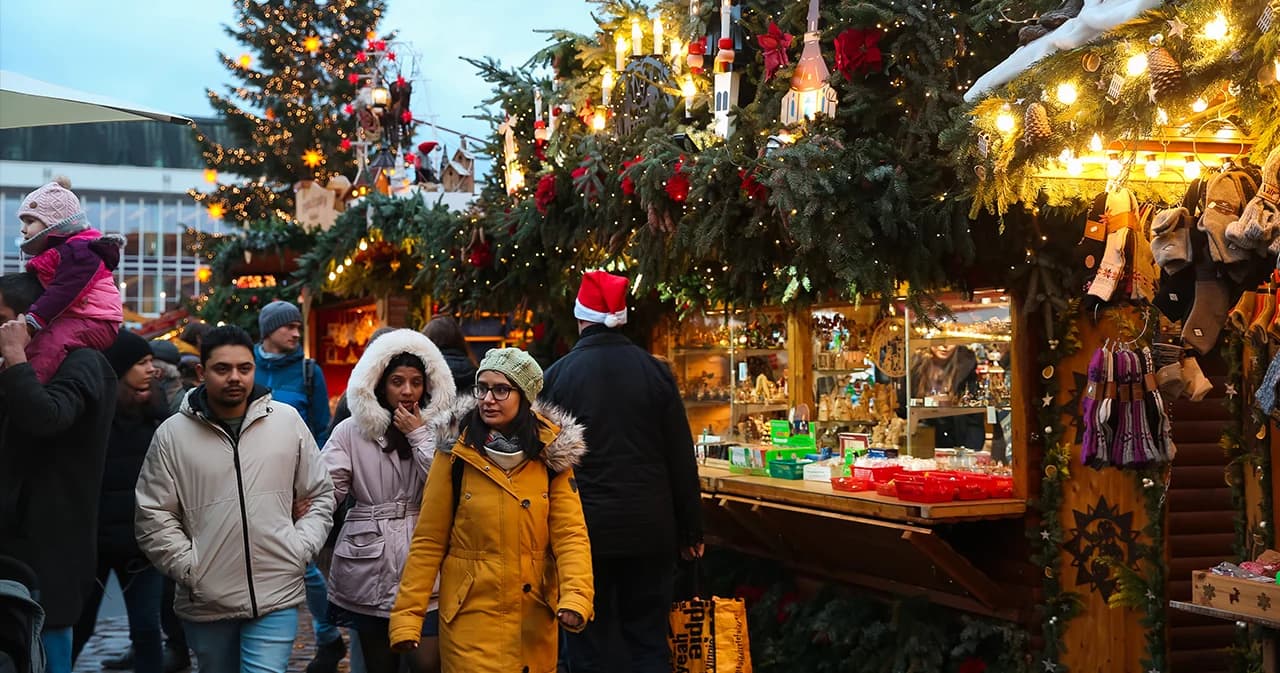 คนทั่วโลกยังพอมีเงิน ช้อปปิ้งช่วงคริสต์มาส เงินสะพัด 1.1 ล้านล้านดอลลาร์