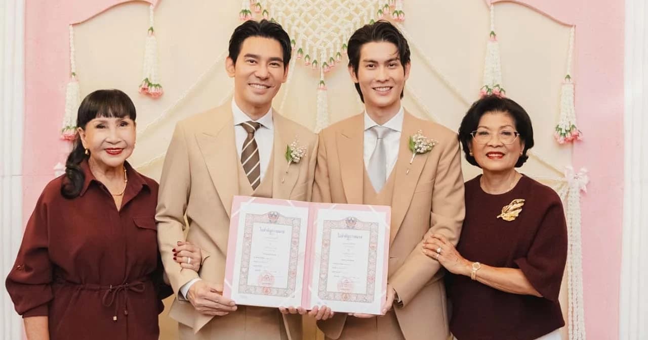 ‘พอร์ช-อาม’ คู่รักคนดัง จูงมือจดทะเบียนสมรส หลังครองรักกันมานาน 17 ปี