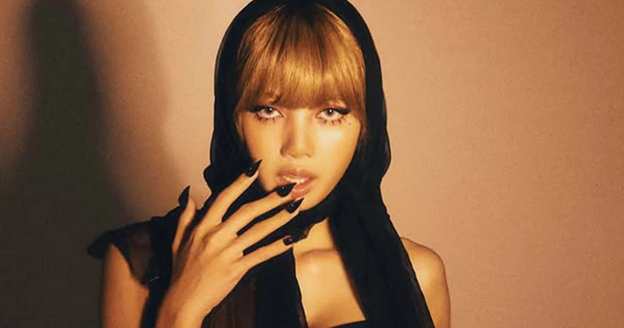 ‘ALTER EGO’ อัลบั้มเต็มชุดแรกจาก ‘LISA’ ที่บอกเล่าตัวตนผ่าน 5 คาแรคเตอร์ 5 สไตล์