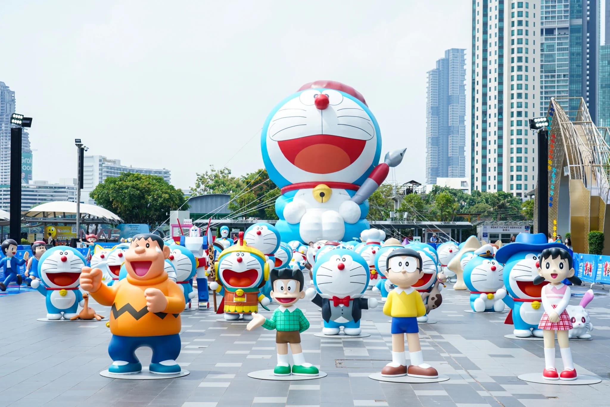 เวิลด์ทัวร์ถึงไทยแล้ว!! “100% DORAEMON&FRIENDS TOUR IN THAILAND” นิทรรศการโดราเอมอนที่ใหญ่ที่สุดในโลก สร้างปรากฏการณ์ครั้งยิ่งใหญ่ที่ไอคอนสยาม 1 พฤษภาคม - 22 มิถุนายน 2568