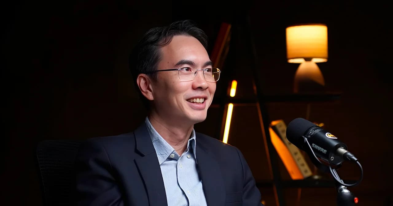 “ต้องเลิกมองเรื่องสุขภาพเป็นภาระ” คุยกับ นพ.บวรศม ลีระพันธ์ ถึง Longevity ‘ดูแลตัวเอง’ นั้นดี แต่ยังไม่พอ?